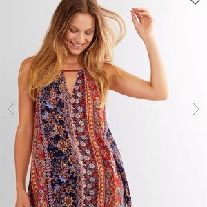 Buckle Floral print keyhole top